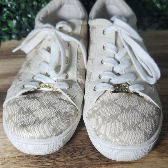 Michael Kors Cream Sneakers Size 5.5 - Picture 5 of 10